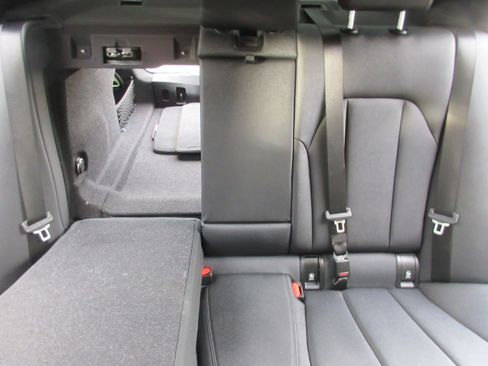 Used 2021 BMW 330i Sedan w/ Premium Package image 32