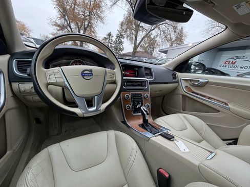 Used 2016 Volvo S60 T5 Inscription Platinum image 28