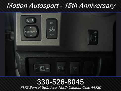 Used 2012 Toyota Tundra 4x4 CrewMax image 17