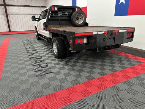 Used 2017 Ford F350 Lariat w/ FX4 Off-Road Package image 12