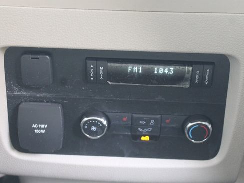 Used 2015 Lincoln Navigator 4WD image 8