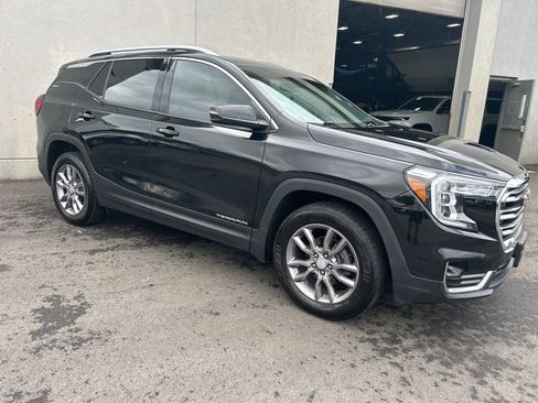 Used 2023 GMC Terrain SLT AWD/4WD image 8