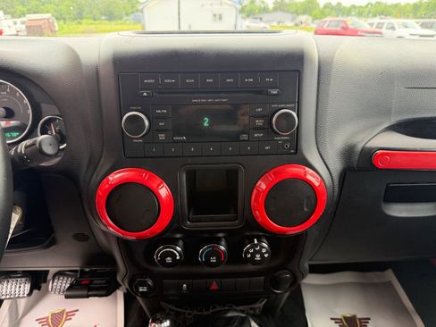 Used 2015 Jeep Wrangler Sport w/ Quick Order Package 23S AWD/4WD image 24