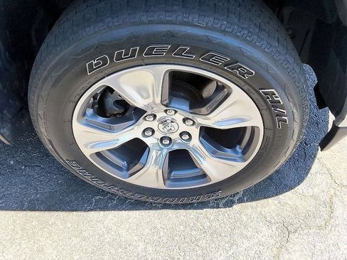 Used 2023 RAM 1500 Laramie AWD/4WD image 18