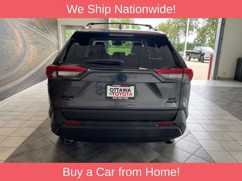 Used 2022 Toyota RAV4 XLE w/ Convenience Package AWD/4WD image 7