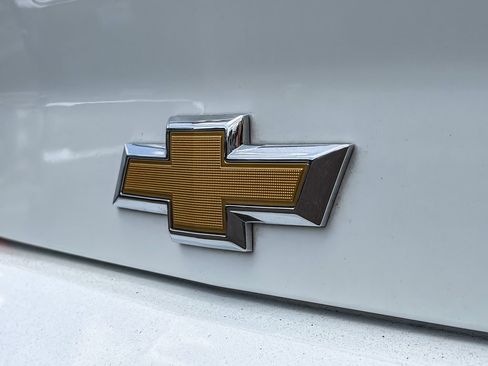 Certified 2021 Chevrolet Camaro LS RWD image 9