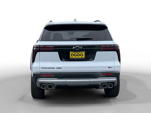 New 2026 Chevrolet Traverse Z71 w/ Enhanced Driving Package image 4