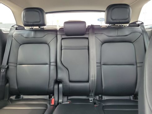 Certified 2023 Lincoln Corsair FWD w/ Rear Removable Package Tray image 17