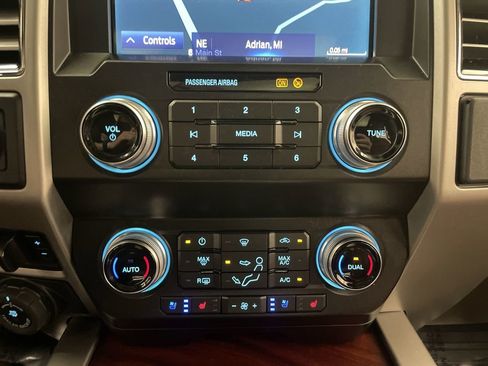 Used 2020 Ford F250 King Ranch w/ King Ranch Ultimate Package AWD/4WD image 12