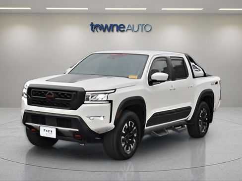 Used 2023 Nissan Frontier PRO-4X w/ Pro Convenience Package AWD/4WD image 3