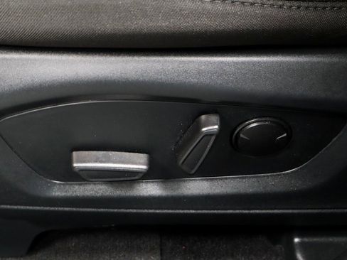 Certified 2023 Ford Explorer XLT image 25