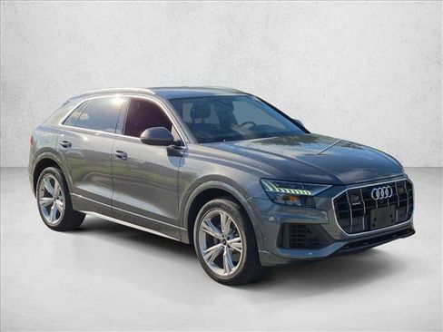 Used 2022 Audi Q8 Premium Plus w/ Premium Plus Package AWD/4WD image 3