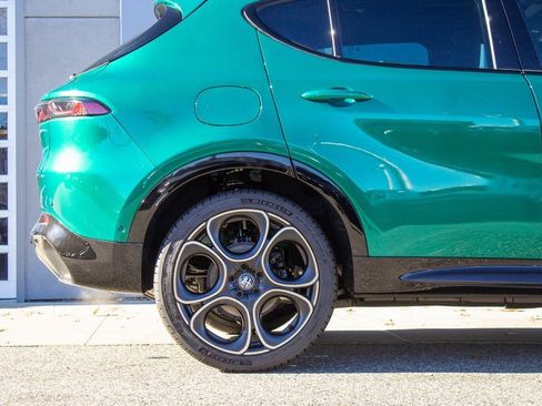 New 2025 Alfa Romeo Tonale AWD/4WD image 6