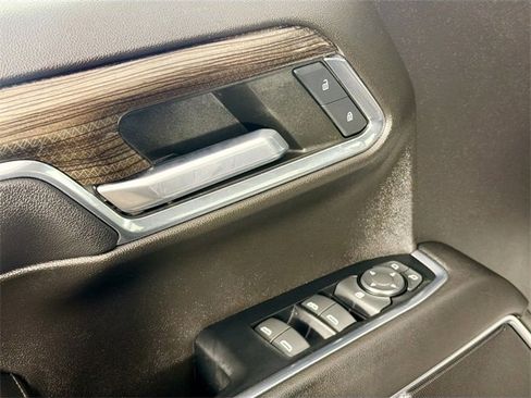 Used 2022 Chevrolet Silverado 1500 RST image 16