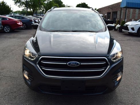 Used 2017 Ford Escape SE w/ Equipment Group 201A FWD image 4