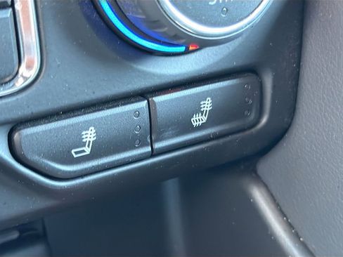 Used 2024 Chevrolet Suburban RST w/ Luxury Package image 21