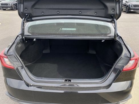 Used 2025 Toyota Camry SE image 25