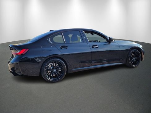 Used 2023 BMW 330i xDrive Sedan w/ M Sport Package image 7