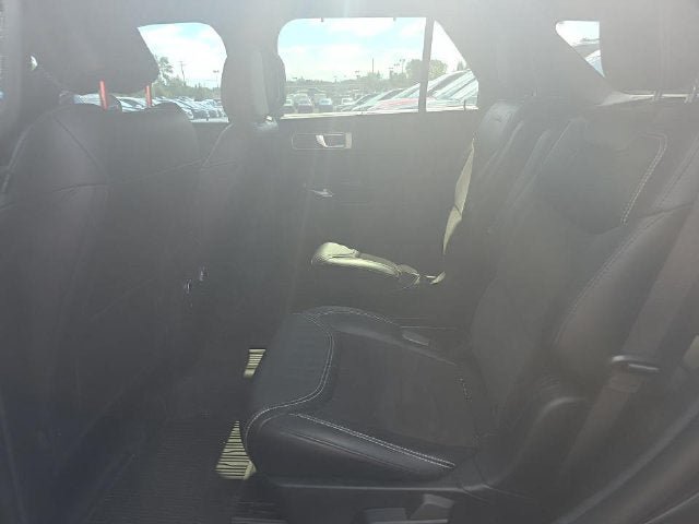 Used 2023 Ford Explorer ST w/ ST Street Pack AWD/4WD image 6