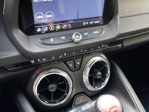 Used 2022 Chevrolet Camaro SS RWD image 15