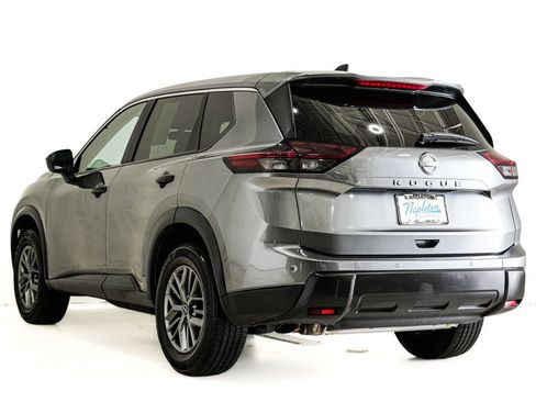 Used 2024 Nissan Rogue S FWD image 8