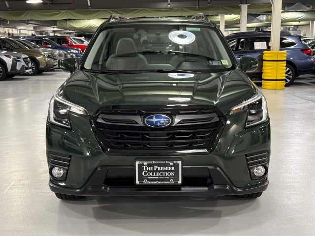Used 2023 Subaru Forester Limited AWD/4WD image 6