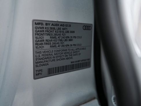 Used 2023 Audi Q8 Premium w/ Convenience Package image 15