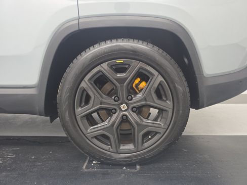Used 2023 Rivian R1S Adventure AWD/4WD image 10