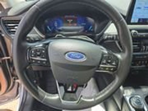 Used 2022 Ford Escape Titanium w/ Class II Trailer Tow Package AWD/4WD image 13
