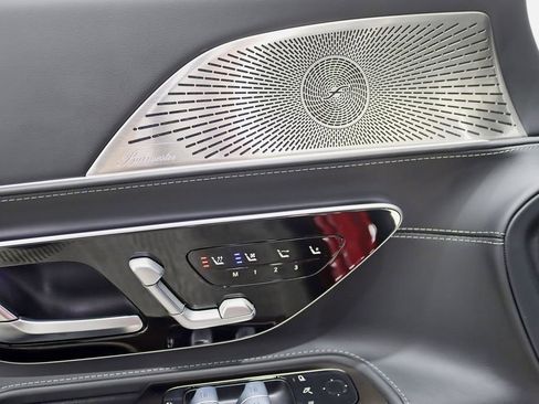 Used 2022 Mercedes-Benz SL 55 AMG 4MATIC image 36