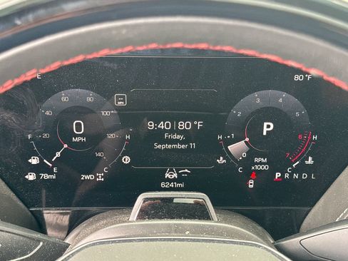 Used 2026 GMC Yukon AT4 Ultimate w/ LPO, Illumination Package AWD/4WD image 19