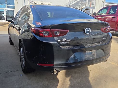 Used 2021 MAZDA MAZDA3 s image 3