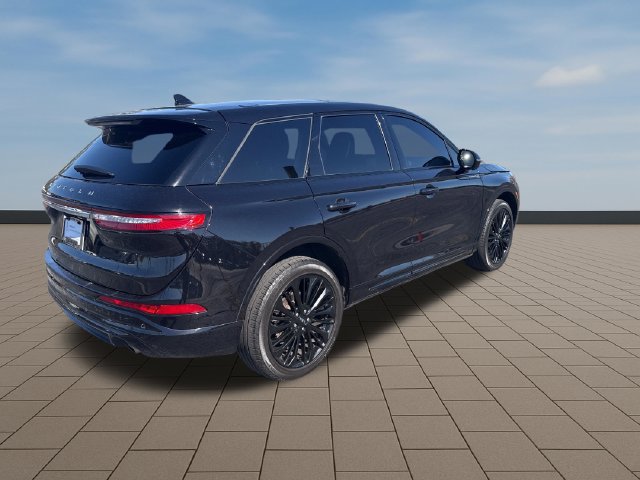 Used 2024 Lincoln Corsair AWD w/ Equipment Group 101A image 7