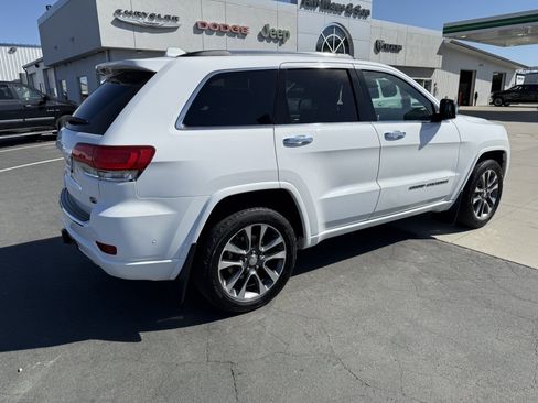 Used 2018 Jeep Grand Cherokee Overland image 7
