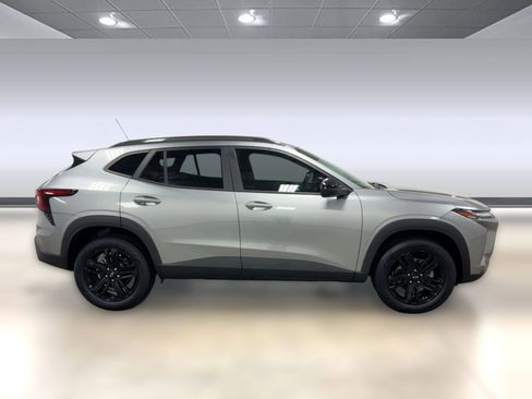 Used 2024 Chevrolet Trax ACTIV w/ Driver Confidence Package image 7