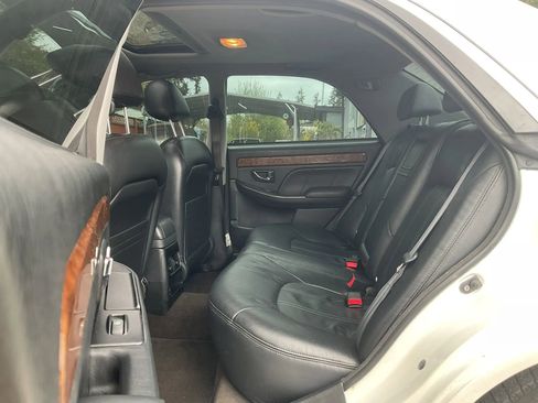 Used 2005 Hyundai XG350 L FWD image 11