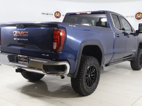 Used 2021 GMC Sierra 1500 SLE image 3