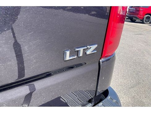 Used 2022 Chevrolet Silverado 1500 LTZ w/ LTZ Premium Package image 8