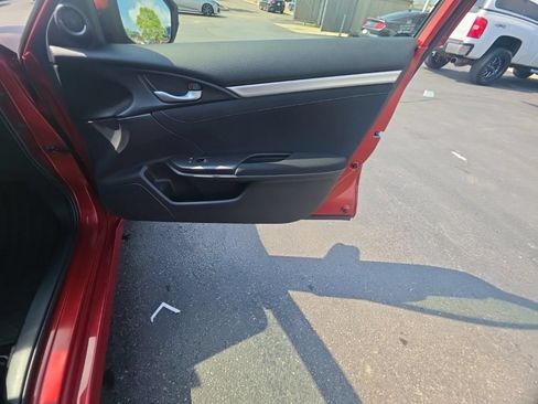 Used 2019 Honda Civic EX image 30