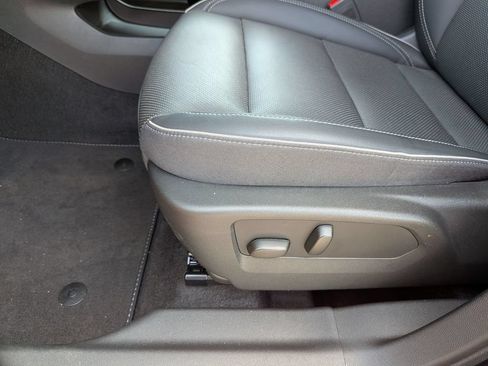 Used 2023 Buick Envision Essence FWD image 16