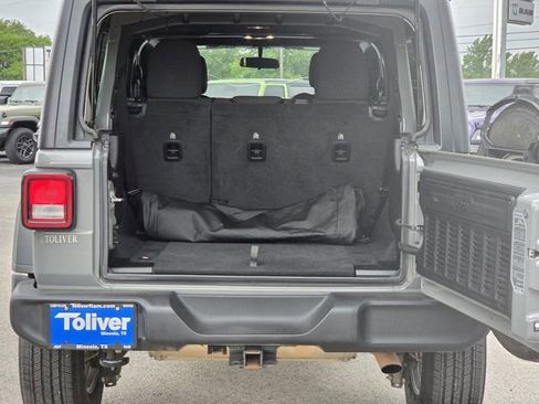 Used 2022 Jeep Wrangler Unlimited Sport AWD/4WD image 8