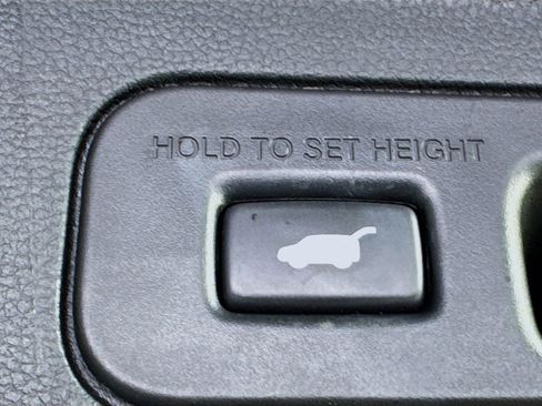 Used 2023 Honda Pilot EX-L image 32