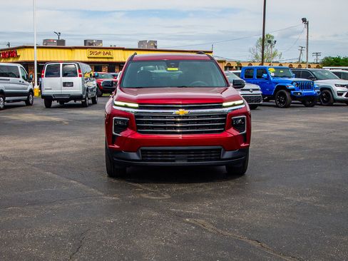 New 2026 Chevrolet Traverse LT AWD/4WD image 2