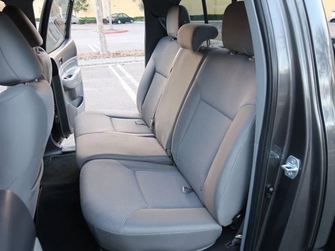 Used 2012 Toyota Tacoma Pickup 4D 5 ft image 21