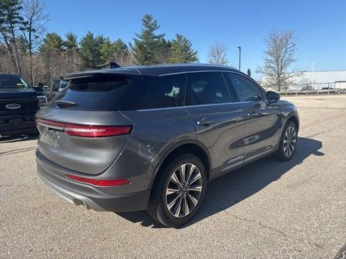 Used 2022 Lincoln Corsair Reserve w/ Equipment Group 201A AWD/4WD image 4