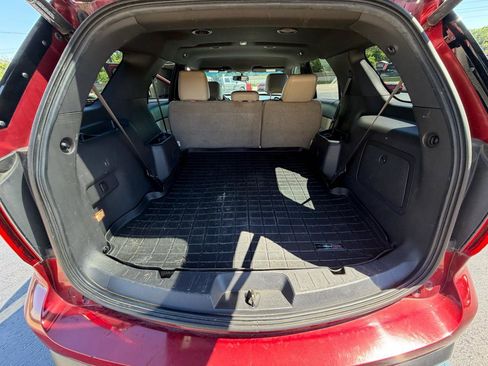 Used 2014 Ford Explorer XLT w/ Equipment Group 202A AWD/4WD image 30