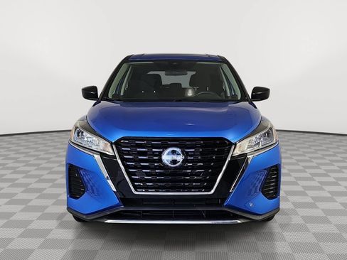 Used 2023 Nissan Kicks S FWD image 3