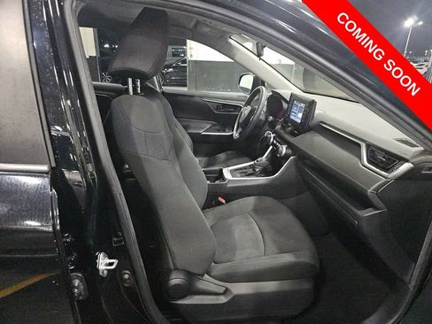 Used 2019 Toyota RAV4 LE w/ Carpet Mat Package FWD image 9
