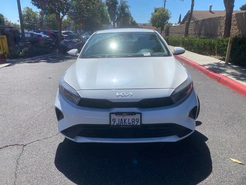 Used 2023 Kia Forte LXS FWD image 3