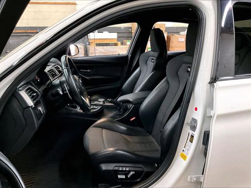 Used 2018 BMW M3 image 27